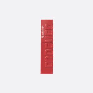 Κόκκινο κραγιόν Lipstick με ματ υφή, ιδανικό για μακιγιάζ.